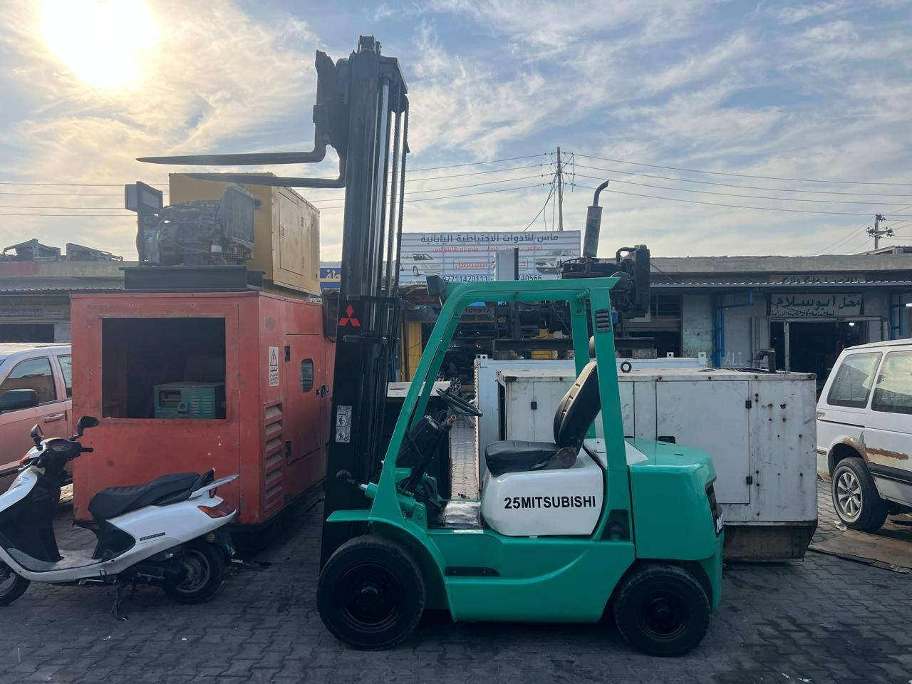 سلام عليكم
رافعه شوكيه للبيع 3 طن 2 سلايت 3 حركات  مكينه بلاديه صبغ جماليه فقط كهربائيات فول شغاله حركات سريعه مكانها. واسط الكوت للاستفسار
 ***********
***********
