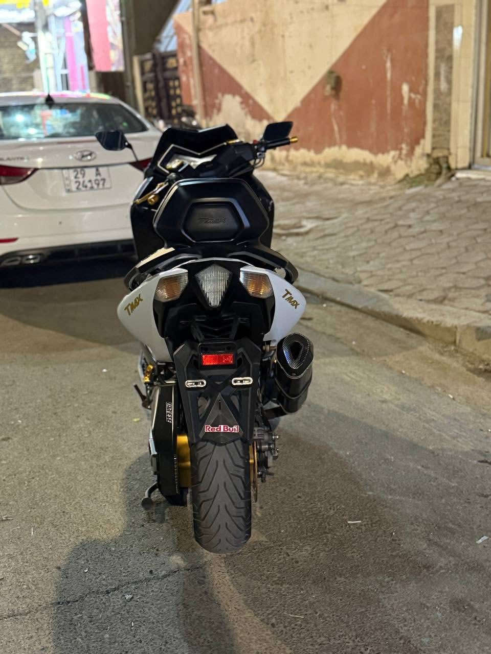 السلام عليكم
تي ماكس 2017 بصمة 
مكينه مكفولة 
 ماشيه 25
تخم تاير جديد 
قايش داخلي وخارجي اصليات  
تجوة بلاديه 
مري بلاديه 
كهربائيات بلاد 
بانزين محسن 
دهن امزويل جديد 
السعر 35. وبيهة مجال 
مكاني بغداد المركز  ***********
