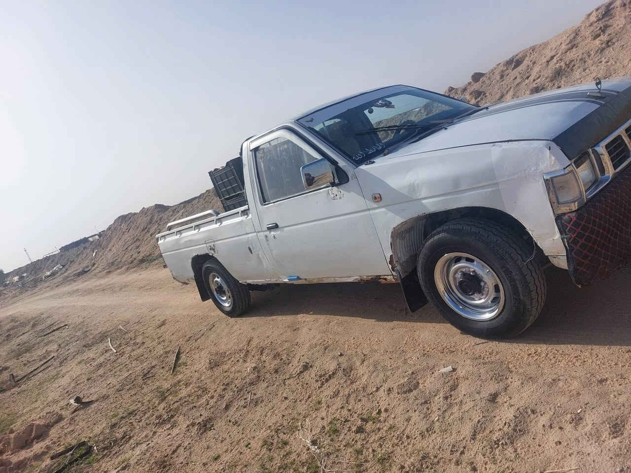 سلام عليكم بيكم نيسان تك خمسه حلقه مديل 93سياره حلوه كير مال 2014توني شاده محرك 2400لا تبخر ولا تنقيص رقم بصره لماني مكان سياره بصره الزبير يم جسر المضرب سعر 34وبيها مجال رقم الهاتف***********
