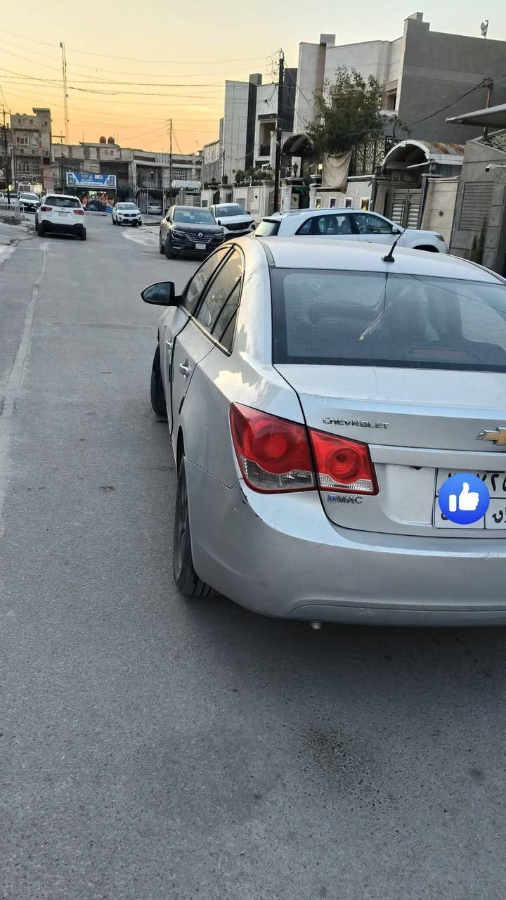 السلام عليكم 
شوفر ليت كروز للبيع او المراوس موديل 2011 
السيارة نضيفه تبريد وتدفئه شغالات 
تخم تاير جديد 
 ***********
