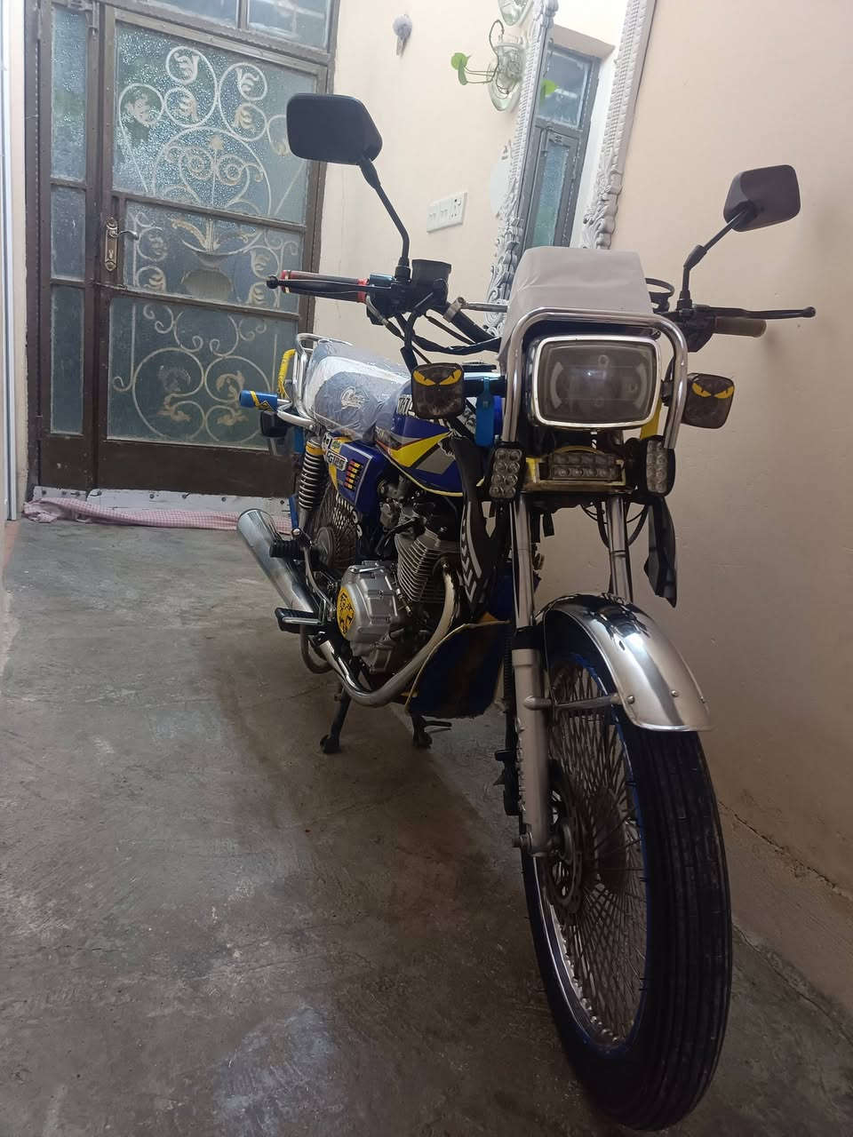 سونيك موديل 2023للبيع
گير محرك بشرط بس بي شويه صرف اي صوت مابيها 
كهربائيات شغال بشرط 
سعره 475وبي مجال قليل للطيبين 
***********
