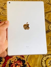 ايباد ٩ • ٦٤ جيجا • بطاريه ٩٧%