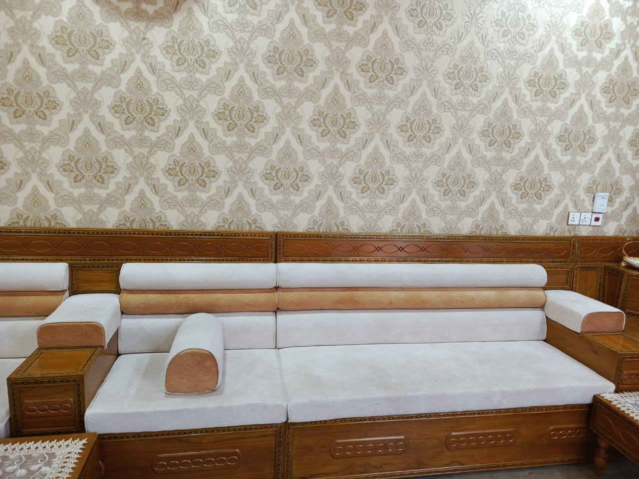 قنفات للبيع جديد تفصال عراقي 
رقم***********
