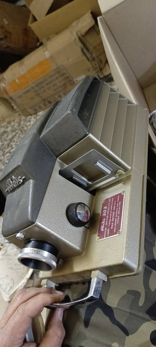 قطعه انتيكا ثقيل جدا اعتقد داتاشو. انطوني سعر وبالعافية.


**إذا كنت صاحب هذا الإعلان وتريد حذفه لأي سبب، رجاءا أرسل رسالة إلى الدعم الفني**