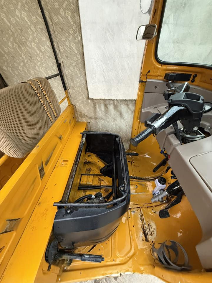 السلام عليكم
تكتك للبيع 2019 شهر 10 رقم و سنوية مداور ثاني يوم بيها صفحة الشوتة صبغ و معجون تكتك نظيفة مو مال شغل بالبيت و كله جديد بس مكينتها تنقص عوزها تجفيت و الباقي تجي تگلب تشوف بعينك و تقتنع محتاج فلوس و اريد ابيع مكاني نجف حي ميسان 
 *********** واتساب *ما متواجد فيسبوك*
