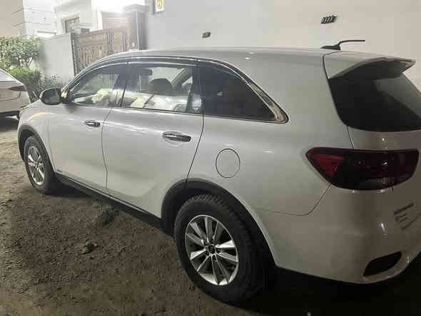 سورنتو 2020 أمريكيه رقم بغداد
مواصفاتها شاشه كامره دواره فور ويل 4تحكمات اشاير بالمري واللد الضوئي وتدفئه بالكشنات محرك 2400  السياره ماشيه 50حقيقي جديده بمعنى الكلمه ضررها(البنيد فقط الباقي كفاله عامه)للاستفسار 
***********
 ***********موجود ع واتساب
