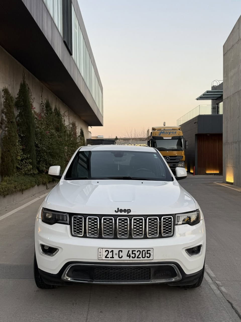 ﷽
‏‎ماشاءالله تبارك الرحمن 
للبيع جيب موديل ٢٠٢٢
مواصفات فوول بس بدون فتحه 
بصمه ، تشغل عن بعد ، شاشه جبير ، سندوق كهربائي ، فورويل ، فوليوم ، كشنات و ستيرن كهربائي و تدفئة بعد بيها هواي مواصفات 
ماشيه ٣٣ الف 
سيارة بدون ضرر قطعتين سرقه بدون دواخل او ارباك 1c4rjfagxnc121126
مكان السيارة/ سليمانيه 📍 
***********
