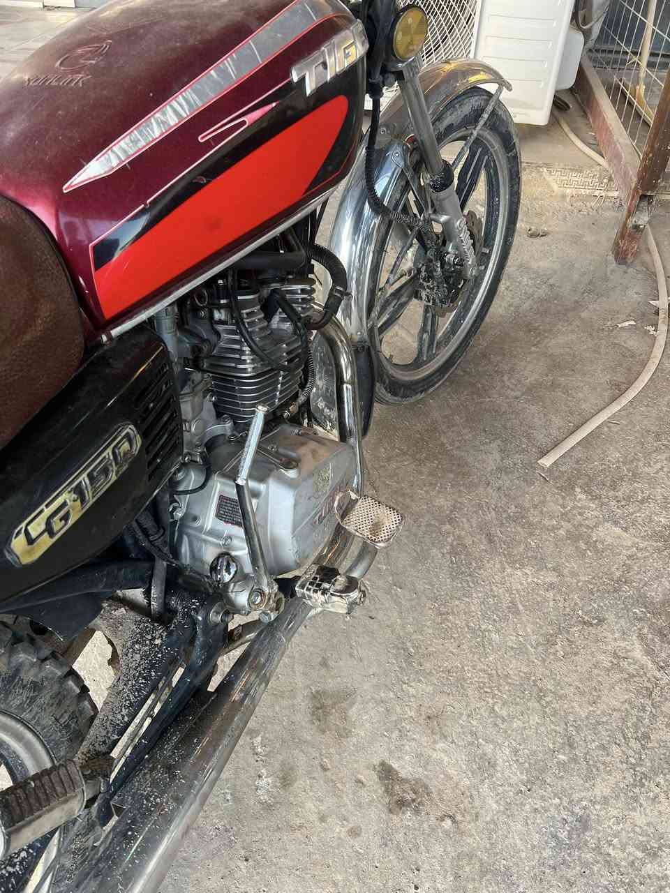 دراجه تايكر  5 كير موديل ٢٠٢٠ نضيفه ماناقصها شي سلف هندر شغال مكينه ناعمه كير ناعم هورن شغال السعر 370 مكاني الديوم رقم ***********
