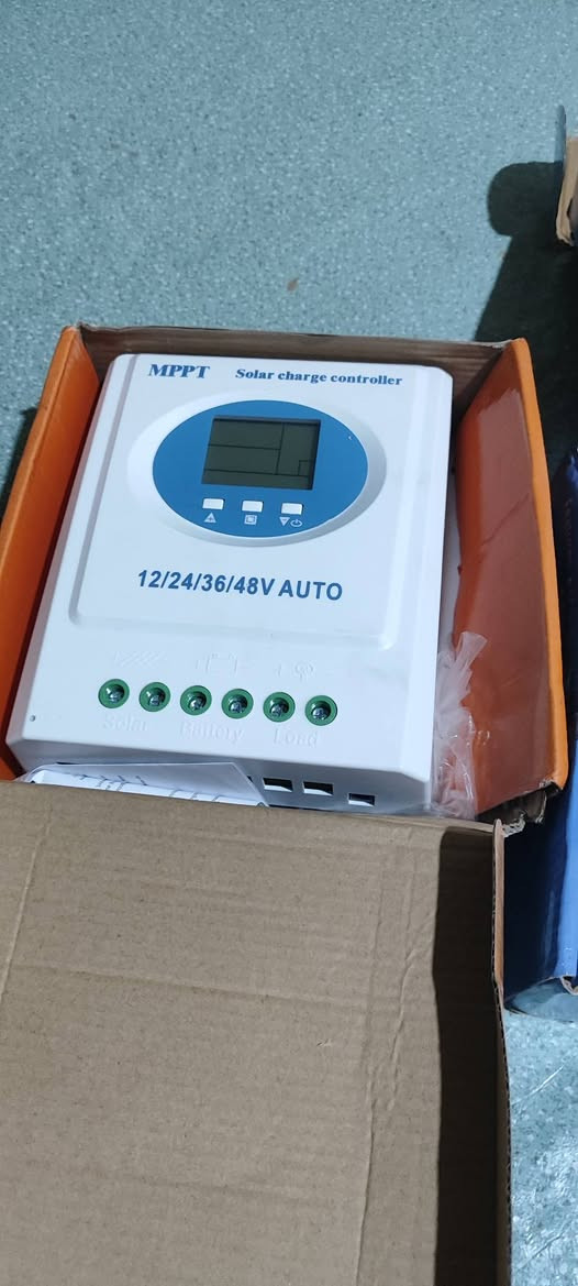 ياللة توفر وجبة جديدة من جهاز MPPT بأحجام مختلفة الي يحب يحجز يتفضل خاص 
100 ابو الشاشة الكبير 70 الف
100 ابو الشاشة العادية 60 الف
60 امبير 50 الف 
50 امبير 50 ا
هذه الأسعار غير شامل التوصيل


**إذا كنت صاحب هذا الإعلان وتريد حذفه لأي سبب، رجاءا أرسل رسالة إلى الدعم الفني**