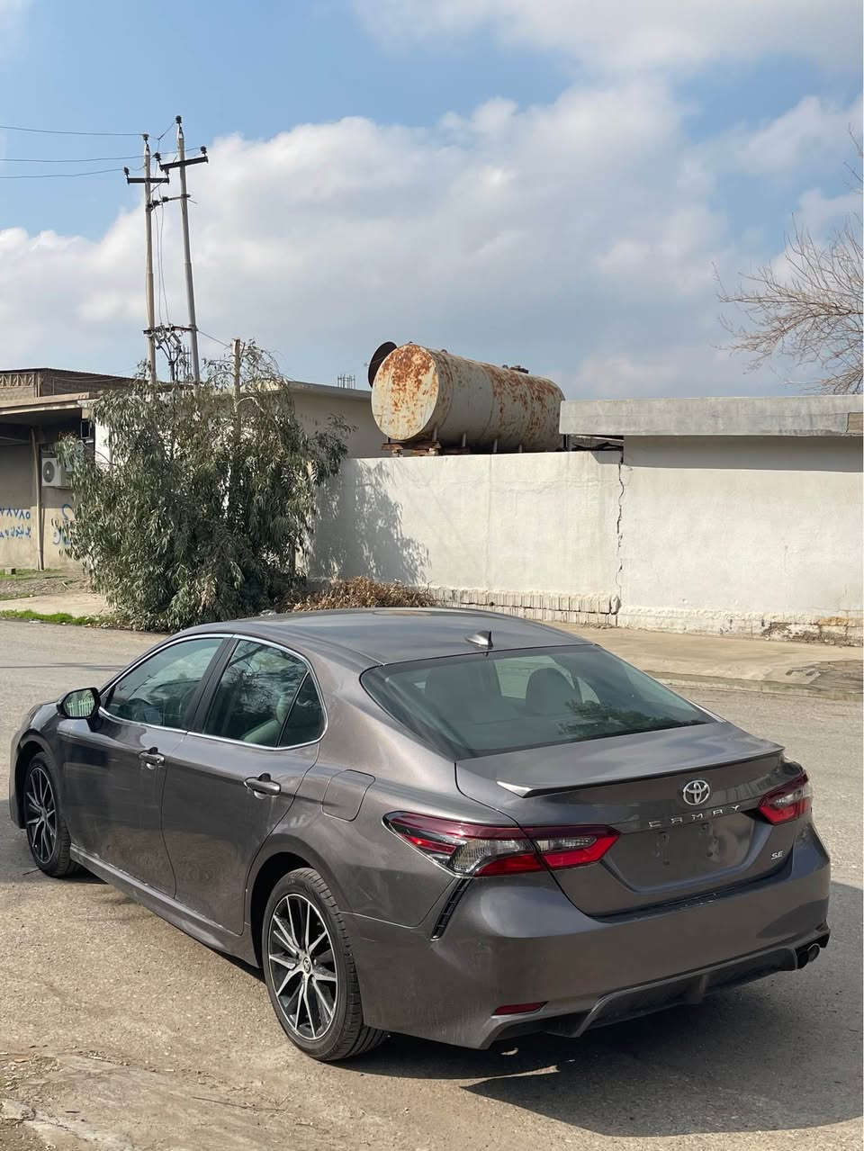 كامرى 2024 .
سةيارةكة يك پارچةى سبوخه بةس بؤنيت نيو چاملغى تةعديله   كةمةك پئشي هةيتى بةس سةيارةكة دةرةجه يك جوانه بئ شوختوو قةپو قؤپه ناو كرئميه مواسةفات se رةقةمى نةشكاوه ٣ مانگى كاتى لةگةله ئةرباگ سوكانو شان تةقيوه دةرجة يك جوانه سةياركه جاهيزه بئ مةسرةفه 
0750 366 90 60 أربيل, العراق
