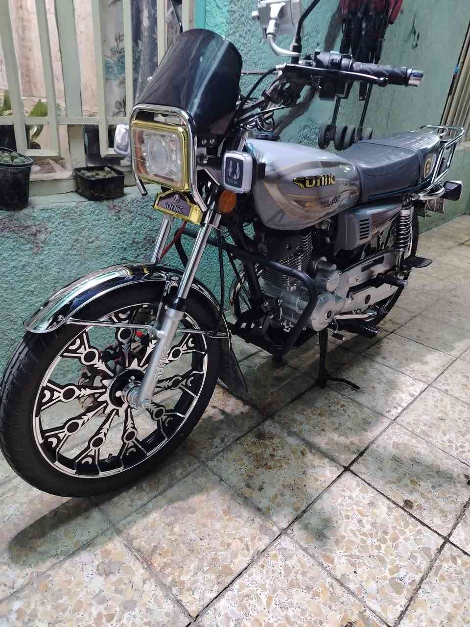 سلام عليكم دراجه سيفان  مديل 2026 دراجه جديده حيل محرك 200رقم نجف وسنويه ماخذه من عباس العارضي سنويه بسمهم تروح ويا كبل تحوله  مكان الدراجه نجف / سعر مليون 650 / رقمي ***********
