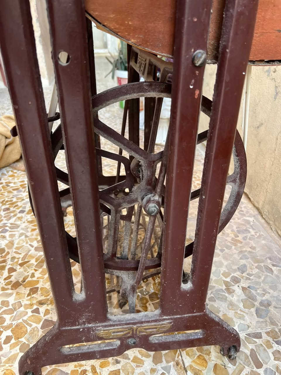مكينه فراشه شرط خياطه رجل 🦵وماطور بس مابيها ماطور مكاني كركوك ***********
