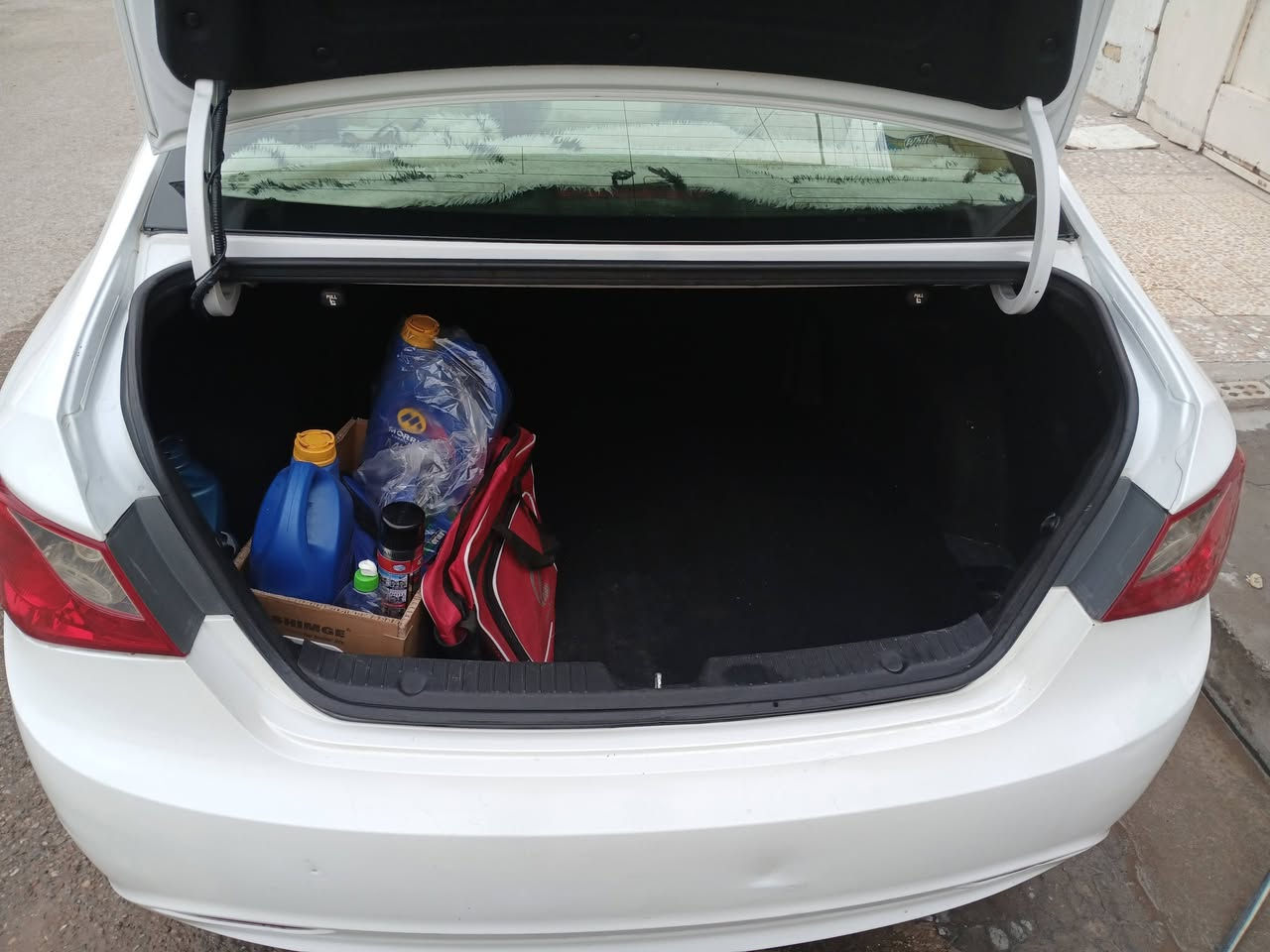 السلام عليكم ورحمه الله سوناتا وارد امريكي ٢٠١٢ كلين تايتل رقم اربيل جديد هزة جديدة بسم والدي ماشيه ٩٩ ميل كير محرك حدادية كله جديد سنوية لغاية ٢٧/ ***********
