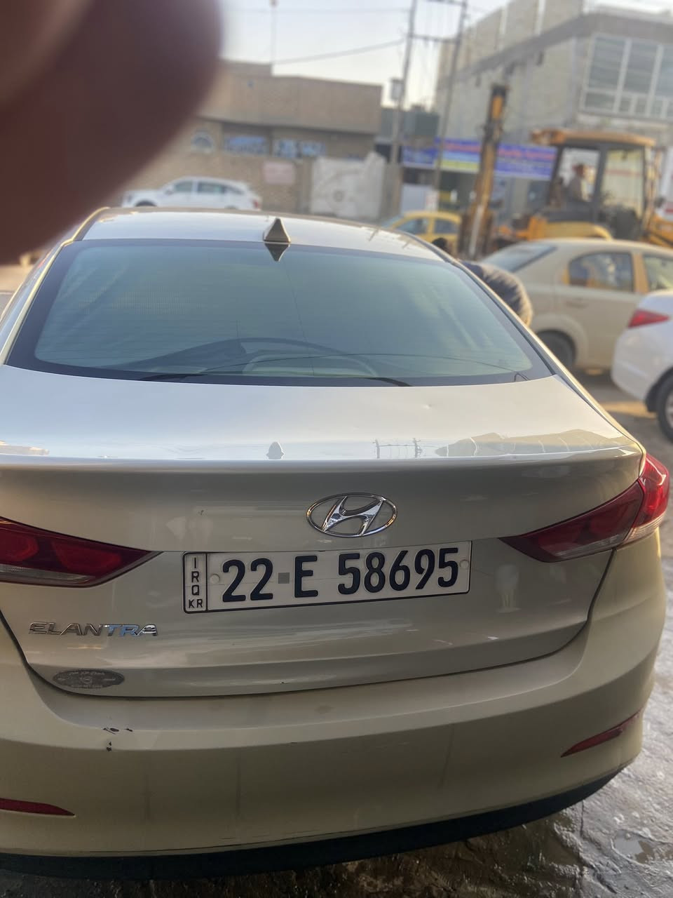 السلام عليكم 
النترة ٢٠١٧ 
وارد امريكي حادثها فقط دعامية (كفالة)
مكينة ٢٠٠٠ دوش المرغوب
مواصفات عادية 
مكينة وحدادية  فول 
تبريد ثلج
السعر ١٢٠ ورقة
مكان النجف 
سونار موجود هم 
***********
