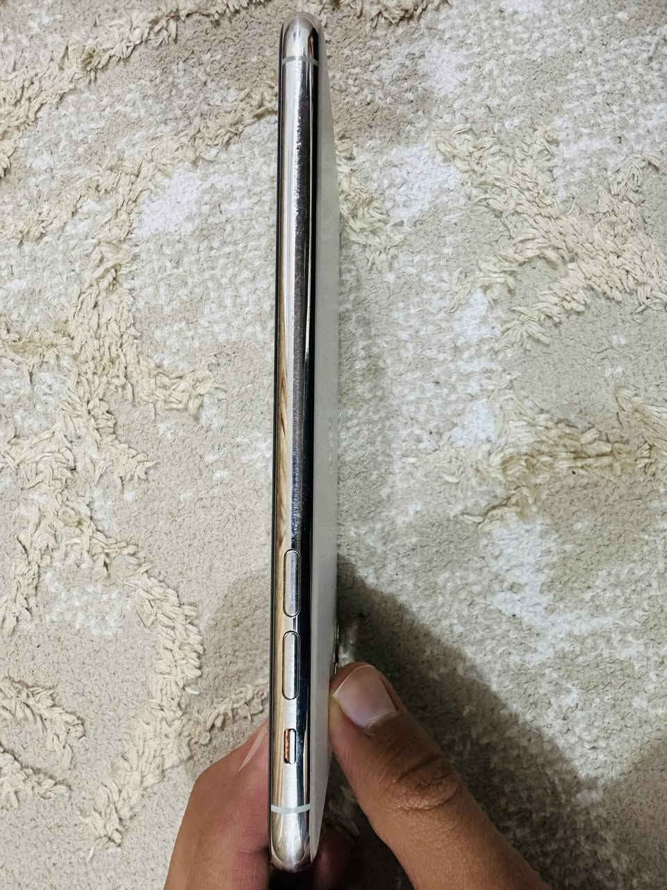 السلام عليكم ايفون١١ برو ماكس ذاكرة 256 بي ضربه بشاشه  جوه بالحافه بطاريه 75 سعر 200 وبي مجال او مراوس بساعه ابل اي جيل.  ***********
