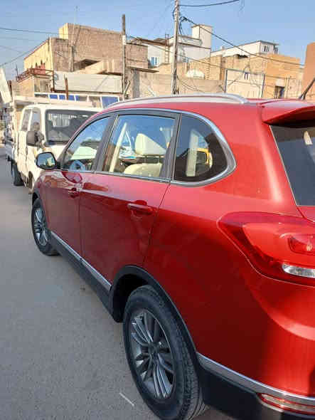 السلام عليكم
تيكو 5
موديل2018
ماشيه 90الف
ضرتبتها موضحه بالصور وضربه خفيفه جداً بالصندوك
السياره مكفوله من كلشي 
فول تحكمات 
وشاشه وكامره خلفيه 
سياره فول مواصفات للاخير
محرك 2000vvt
السياره على وضع البلاد
السعر 115ورقه وبيها مجال
للاستفسار اكثر ***********
