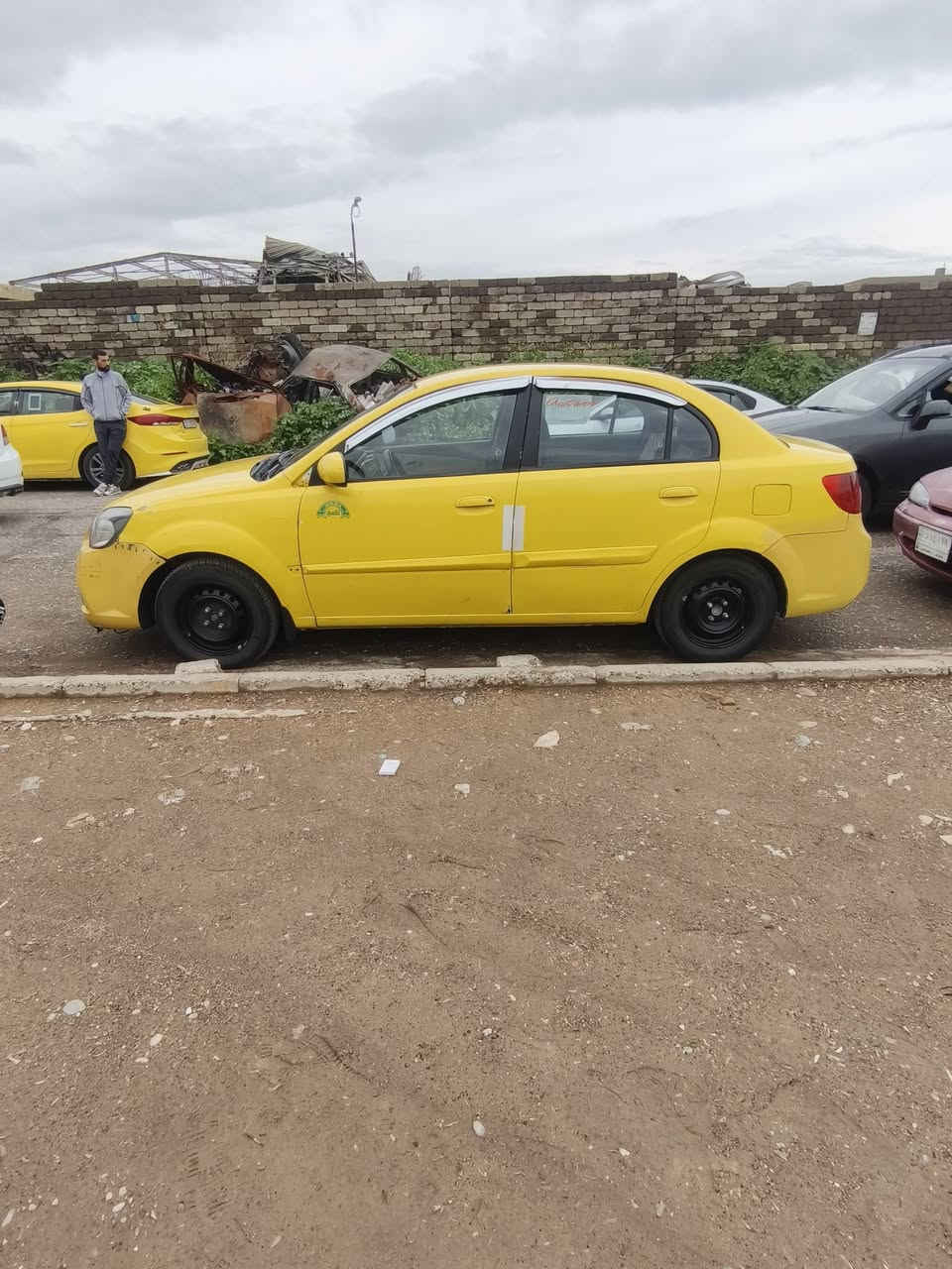 ريو2011 امريكي مصفره ما عليها ربع دينار (تحويل فقط) كير مكينه حدادية كلها جديده السعر100 
للتواصل *********** اذا مو شراي لا تخابر
