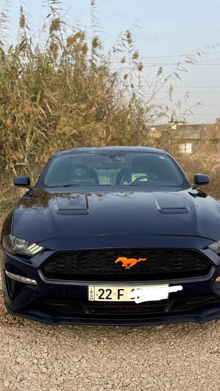 ع بركت الله نتوكل
18بيها هواي مواصفات السياره مثل ما تشوف نضافه 90
بدون دواخل بيها قطعتين 
***********
