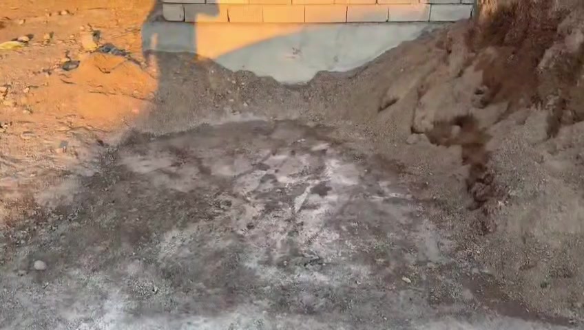 السلام عليكم هيكل للبيع او مراوس بنص دونم العلم حي العسكري خلف مدرسة اللواء طابو صرف مساحة الارض ٣٢٨،٩ واجهة ١٢  للاستفسار الاتصال على الرقم *********** بدون وسيط من صاحب العقار مباشر البناء درجة اولى كله بلوك مصمد مهيأ لطابق ثاني تصميم مهندس وبسعر مناسب بيع سريع السعر ٤٠
