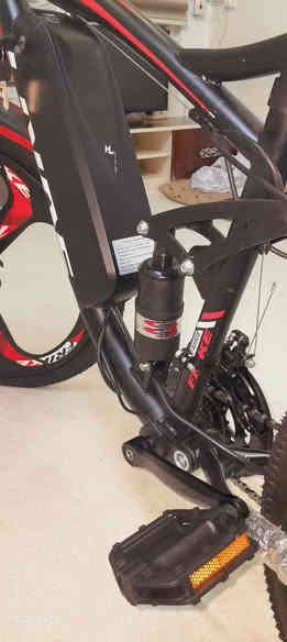 بايسكل هاى بريد 
حجم ٢٦
باترى ليثيوم 
٣ مود سرعة 
دبل امامى وخلفى
بريك ديسك 
شاشة ليد
سرعة ٥٠كلم في ساعة
0750 043 9227 أربيل
