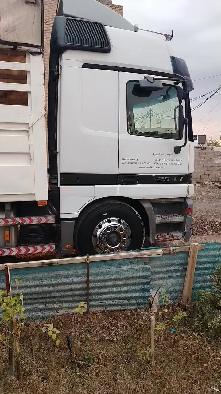 السلام عليكم شمعه للبيع 2001 حجم السياره 43 روتايدر خمس طكات السياره كفاله عامه وهذا  رقمي المو شراي لا يخابر ترى افشله رحمه على والديكم ***********
