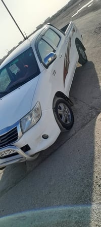 هيلوكس ٢٠١٤ • رقم شمالي • كير عادي