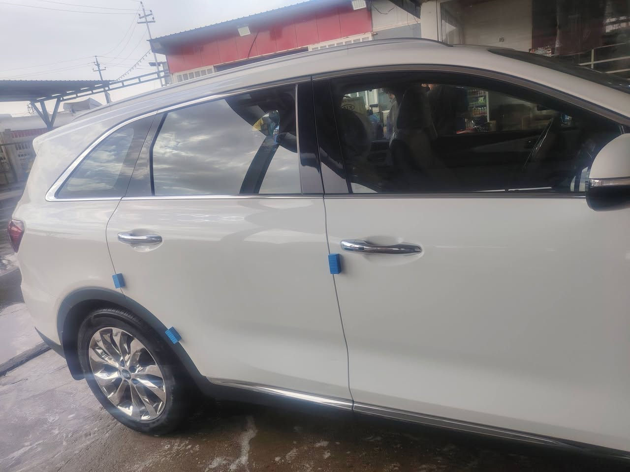 كيا سورنتو 2020 خليجي  

فول مواصفات

مكفوله كفالة عامة من جميع النواحي 

 السياره جديده بمعنى الكلمه 

6 سلندر 3.5

7 راكب 

3 قطع تبريد 

بصمة 

بصمة ابواب 

تشغيل عن بعد 

جنطة كهربائية 

جنطة ذكية 

كشنات جلد

كشنات كهرباء

نقطة عمياء 

تحديد مسار 

مانع نزلاق 

5 انظمة قيادة 

دفع رباعي 

اوتو هولد 

نظام ترحيب 

4 جامة اوتو 

ويل كروم 19

حساسات امامي و خلفي 

اشاير بل مري 

كروز سرعة 

تحكم استرن 

لايت زنون 

سيارة بعد بيهة هواي مواصفات 

🟩 السعر ٢٦٠

رقم الهاتف ***********
