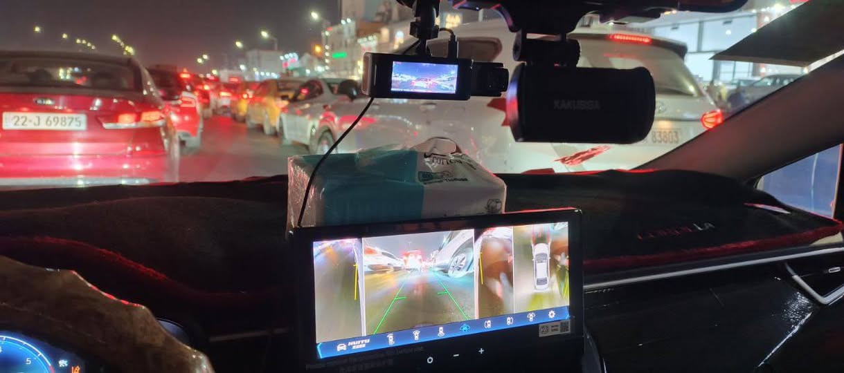 السلام عليكم للبيع  كورلا هايبرد مديل 25 زيرو  مرقم بصره ب اسمي
مكفوله حته من شخط 

السعر 168

كورلا 2025  زيرو شكل خليجي هايبرد  

علامه سوده HEV     مكفوله كفاله عامه

‎المواصفات 

مكينه 1800 هايبرد

سلايت 

كراسي كهربائية جلد اصلي+ دركة جلد وحياكه  

رادار + تحديد مسار طريق + قيادة ذاتيه 

قرائة علامات الطريق المرورية

بصمة تشغيل + دخول ذكي  يدة الباب

هاندر بريك بصمة + اوتو هولد 

 بطاين بوب حياكه  مطرز 

كيجات ديجتل 

شاشه مسجل +تبريد بيانو + 5 كامرات دوارة تسجيل صوره وصوت بلادي الكامرات مو شد + كار بلي 

تبريد قطعتين 

لايت زينون عالي ناصي + بروجكتر لد زينون + لد صباحي زينون+ بكلايت لد 

 حساس اطار + حساس مطر + حساس لايت داينمك عالي ناصي اوتو 

ايفو مود + مود درايف + مانع انزلاق 

تحكم  الستيرن كامل مع كروس سرعه

 ايرباك عدد 10

ويل كب  حجم 16  التصال ***********

***********
