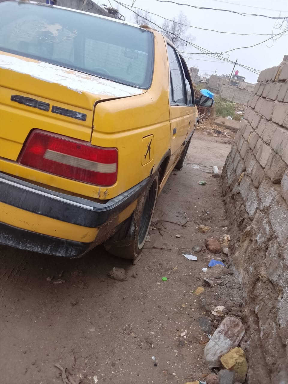 بيجو 405 للبيع متوازي عليها شوفت عينكم نقصها لايتات وبطانه باب تنقيص وتبخير تنقيصها كل سبوعين ربع لتر مكاني ناصريه سعر 13 وبيها مجال راعيها يمي  قفلها 10 من الاخير  ***********
