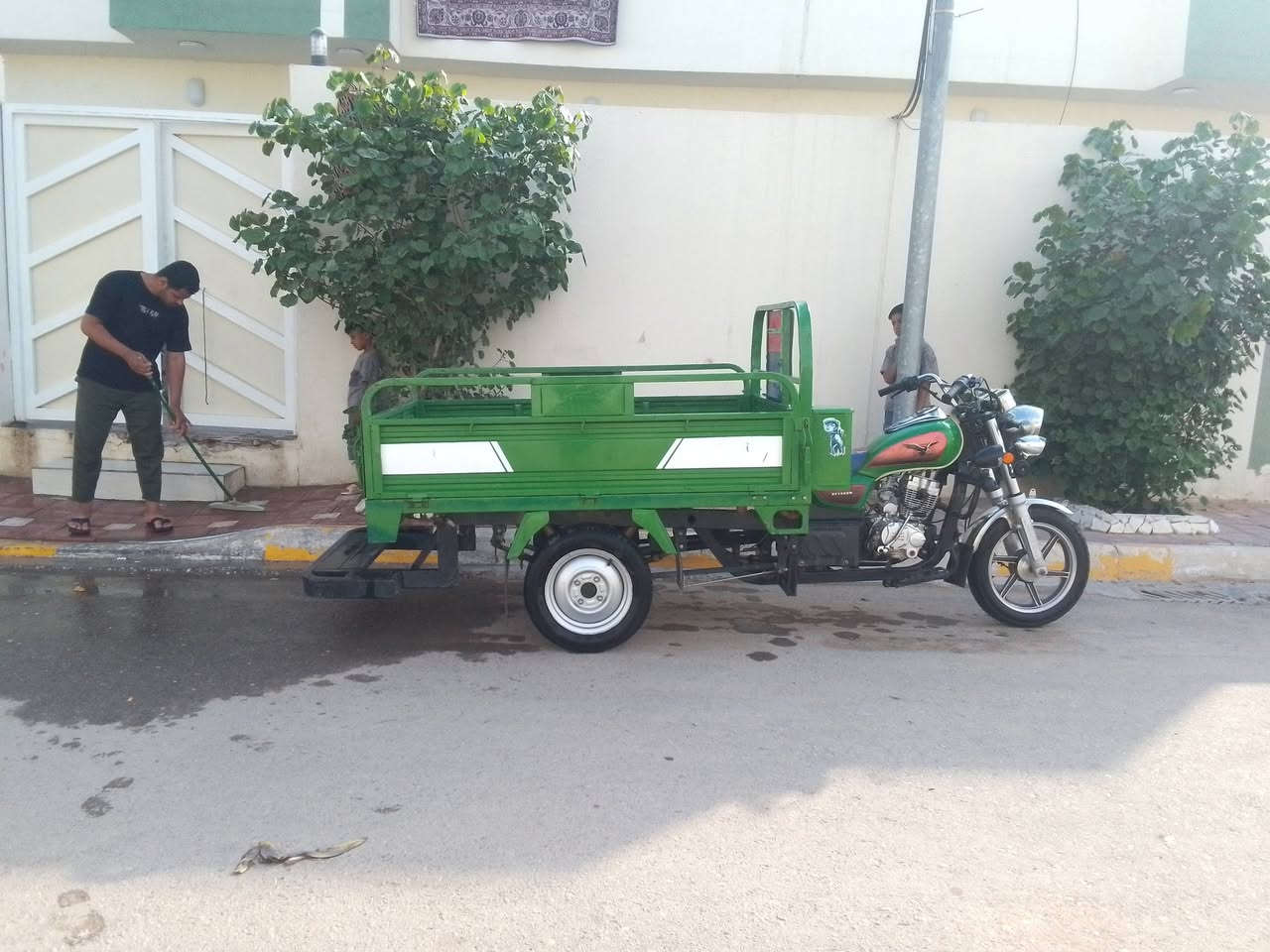 للبيع ستوتة 23 سنوية كفالة بالمحرك  ستوتة نظيفة رايدهة ب2450او بيها مجال للشراي الاتصا على هذا الرقم ***********

