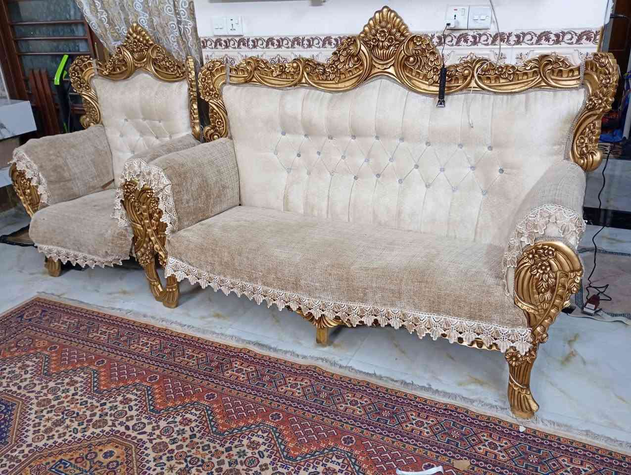 سلام عليكم تخم عشر مقاعد بعدة جديد السعر 450
***********
