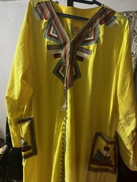 ملابس رخيصة • للبيع