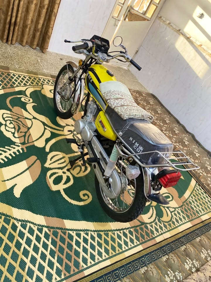 السلام عليكم ...🤍... نامه  متياز مديل  2025 طالعه بل 26 صارله اربع اشهر من طالعه من المعرض بسمي دراجه شبه شلامجه 3 احرف شيال رفيع  جاهزه دراجه مكفوله كفاله عامه العنوان كربلاء المقدسه قرب مستشفى الكفيل رقم {***********} السعر 675 وبيه مجال …🤍...✨
