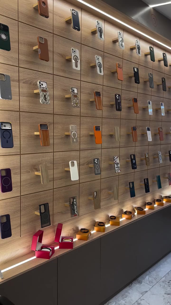 📱 قمة التميز للهواتف الذكية - عنوانك للأجهزة المضمونة 📱
​نقدم لكم اليوم قطعة مميزة تجمع بين الأداء القوي والأناقة اللامتناهية:
​✨ iPhone 17 Pro Max ✨
​المواصفات التي تبحث عنها:
​اللون: النيلي الساحر ( Indigo ) 
​الذاكرة: 256 جيجابايت (مساحة واسعة لكل صورك وفيديوهاتك) 💾.
​البطارية:100% (أداء ممتاز يدوم معك طويلاً) 🔋.
​النظافة: 100% (الجهاز بحالة الوكالة، شبه جديد تماماً) ✨.
​لماذا تختار قمة التميز؟ 🏆
​نحن نحرص على تقديم الأجهزة الأصلية والمفحوصة بعناية لضمان رضاكم التام.
​📍 تفضل بزيارتنا الآن:
[ الرمادي - شارع السينما - مقابل فرع الشورجة ]
​📞 للتواصل والاستفسار:
[ *********** ]
​قمة التميز.. حيث تلتقي الجودة بالثقة! 🤝
#قمة_التميز #الانبار #الرمادي
