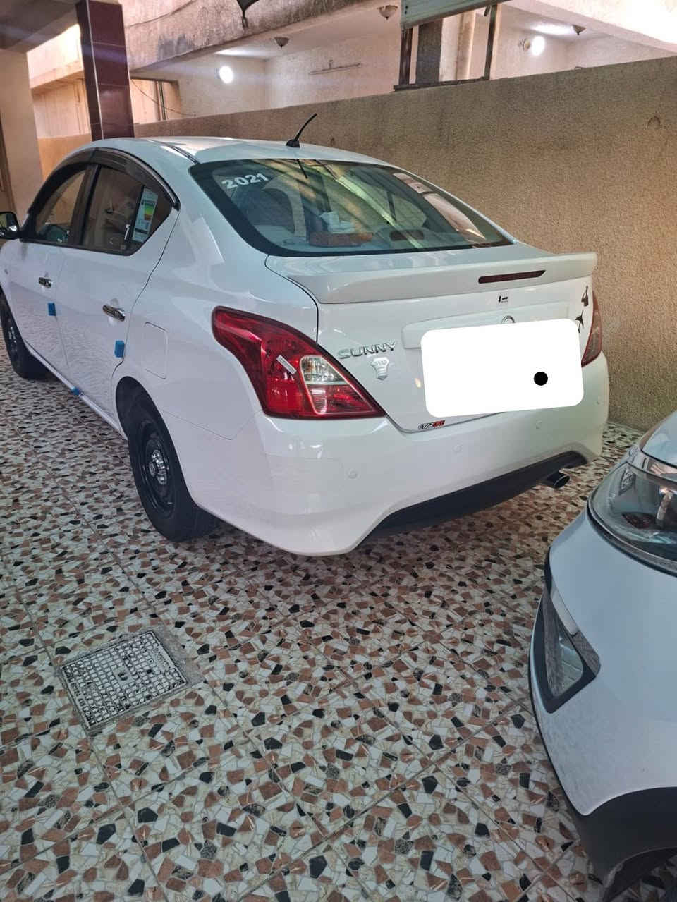 السلام عليكم ورحمة الله
نيسان سني المصرية 2020 للبيع 
السيارة نضافتها 99% مكفولة كفالة عامة الهندي الاصليه رقم سليمانية رقم الماني ماشية 80 الف ما مبدل بيها اي شي  السعر ب 113 وبيها مجال مكاني ديالى للأستفسار التواصل ***********
