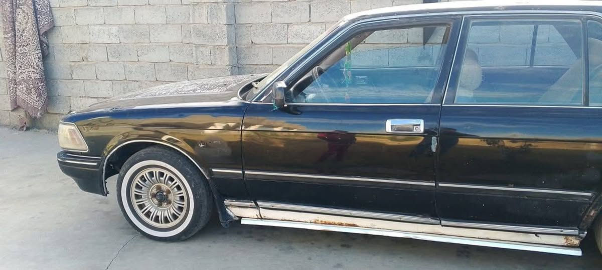 لبيع كير مكينه بل جيس موديل 91 السياره عل بلاد بيهة شويه  تلحيضات واقم واسط بسمي تحولي  مباشر ***********
