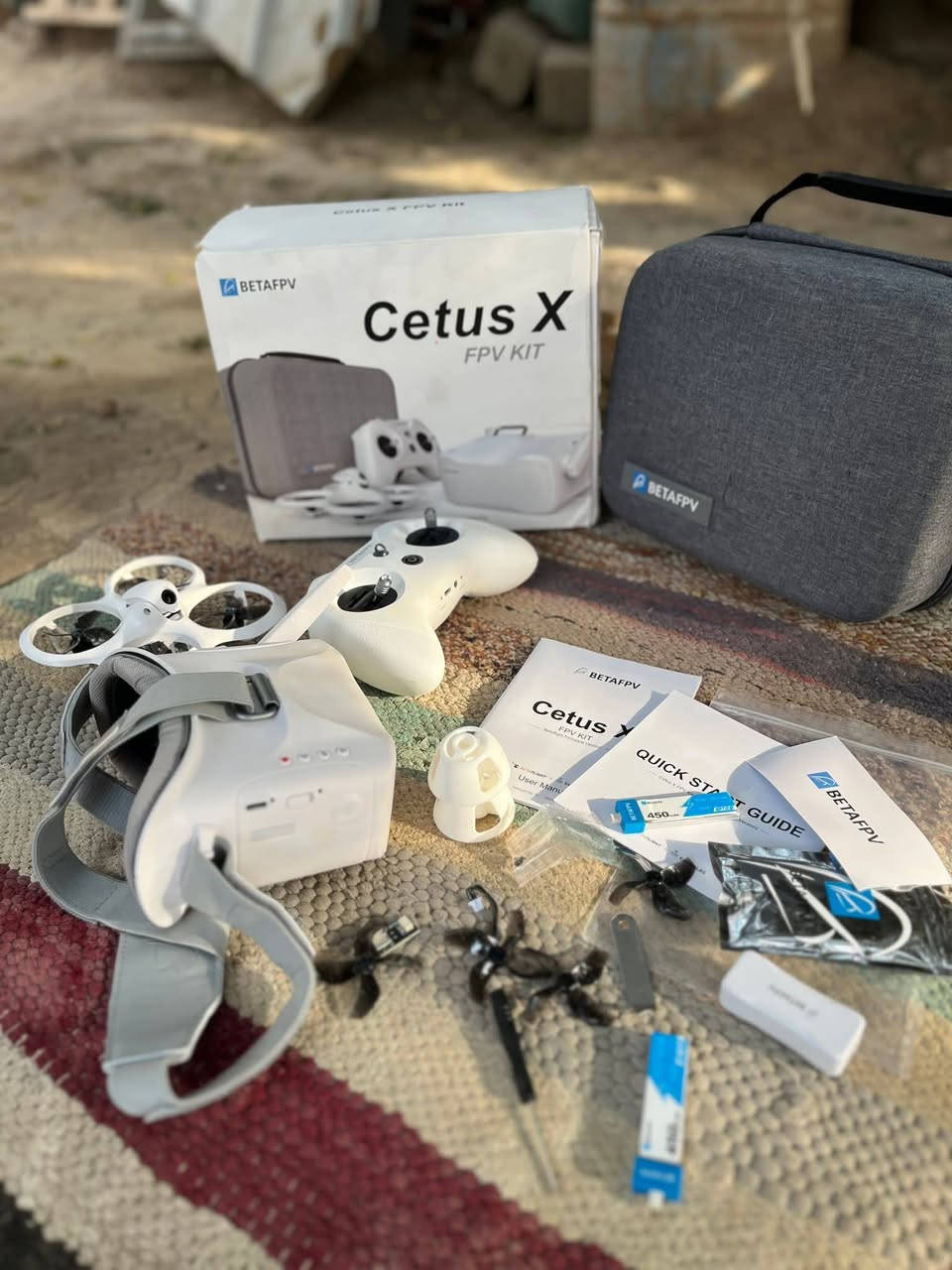 سلام عليكم 
ادرون fpv بيتي 
مواصفات 
1محركات برسلش
2مراوح احتياط 
3درنفيس 
4بطاريات عدد 2
5شاحنه 
6جديد غير مستخدم بس مفحوص 
7السعر خاص او  رقم *********** 
8ما اجاوب السعر بل تعليق 
9توصيل جميع المحافظات العراق
