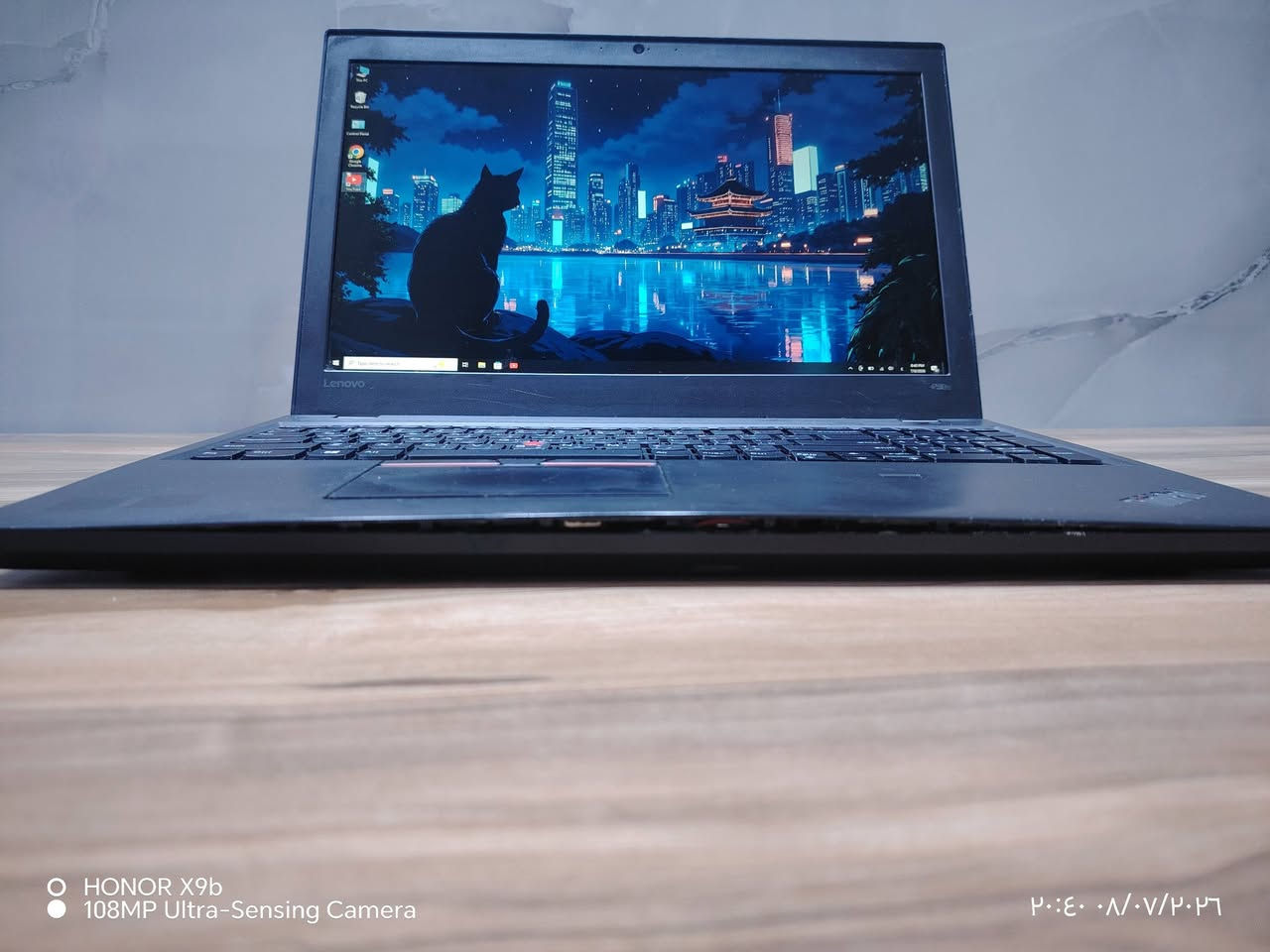 للبيع لابتوب لمس Lenovo ThinkPad P50s بمواصفات قوية وسعر مميز للمصممين والطلاب وأصحاب العمل
​المعالج Intel Core i7 الجيل السادس أداء سريع وقوي جداً
​الشاشة بمقاس 15.6 بوصة تدعم اللمس بسلاسة ممتازة
​كارت الشاشة Nvidia Quadro M500M مخصص لبرامج التصميم والـ CAD والألعاب
​الذاكرة 8 جيجابايت (قابل للتطوير) 
​الهارد 256 جيجابايت SSD سرعة فائقة في تشغيل الويندوز والبرامج
يأتي مع شاحن و حقيبة 
​يحتوي على كيبورد كامل مع لوحة أرقام جانبية
​الجهاز ولوز نظيف جداً وأداؤه سريع وسلس باللمس والتشغيل
​توجد فتحة بسيطة جداً في الغلاف الخارجي الشاصي جهة التاتش باد وموضحة بالصورة عيب خارجي بسيط لا يؤثر على الشغل نهائياً
​توجد بقعة بيضاء صغيرة جداً ومضيئة في الشاشة موضحة بالصورة عادية ولا تؤثر على اللمس أو الأداء
​الاستخدام الحالي على الشاحن المباشر
​الملحقات الشاحن الأصلي
​السعر 300,000 الف وبيه مجال بسيط
للإستفسار واتساب***********
أكو توصيل
