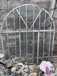 شبابيك للبيع نضيفات حيل السعر خاص او اتصال07847283660