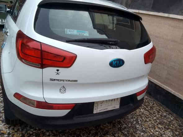 السلام عليكم 
كيا سبورتج 2016 مكفولة صبغ وضربة حسب السونار سعر 165 وبيها مجال عنوان بغداد الرقم الهاتف ***********
