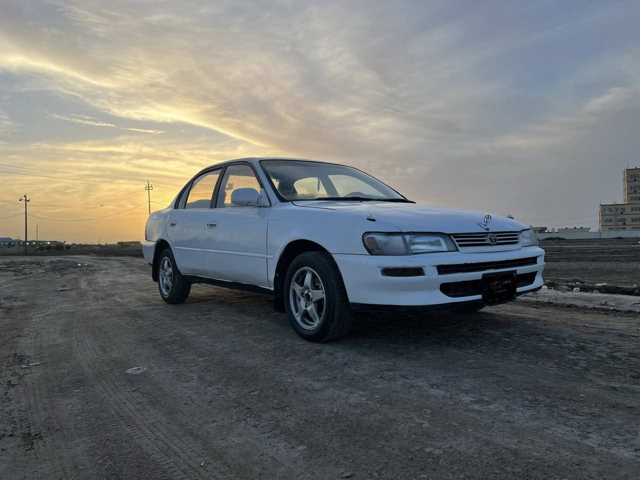 السلام عليكم
للبيع كورلا 1993
رقم : قادسيه الماني 
سنوية :2028
سياره جاهزه من كل انواحي كير محرك حدادية تخم تاير سيارة مصبوغه عام 
كفاله من كص نقل چثه ول كلبه ول عيب شرعي السعر 48$
📞***********
