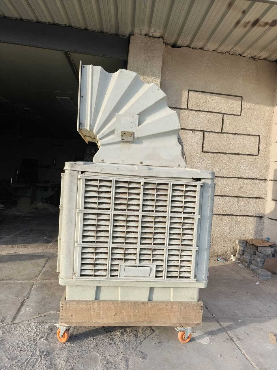 مبرده كوافيره صناعه هنديه شغاله او جديده بس جانت مضمومه
للبيع سعر 325 او بيها مجال بسيط 
العنوان البصره قبله 
***********
