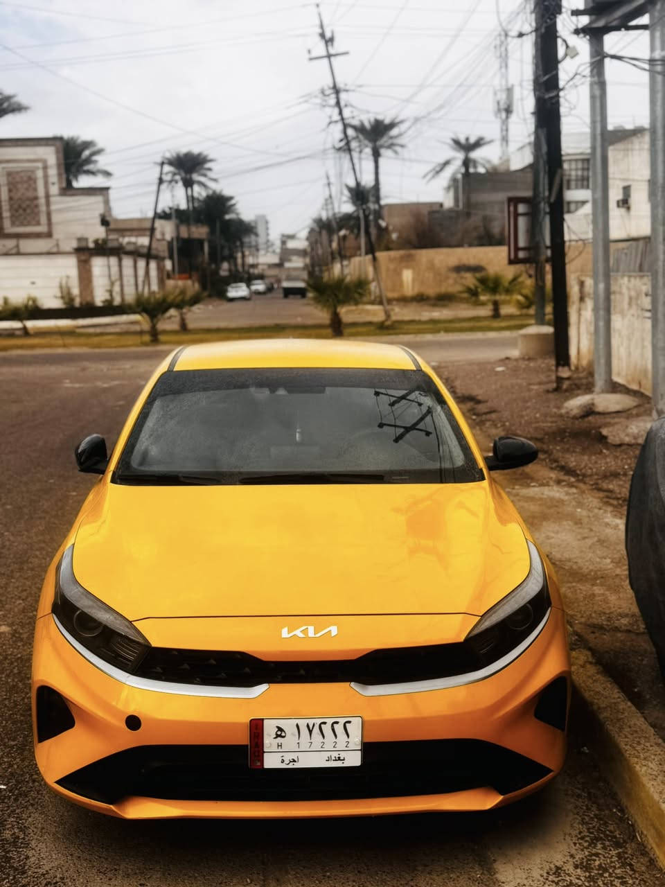 سلام عليكم سياره للبيع فور تي سياره كدامكم نضيفه كلش كير و مكينه مكفول من لبرغي و هاذ حادثه بمريكه و وحادثه بل عراق تبديل باب خلفي بلادي فقط 
سعر155 و بيه مجال 🤏🏻
مكاني بغداد بلديات 
***********

🫶🏻♥️
