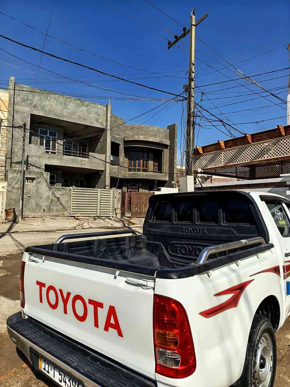 السلام عليكم للبيع
بيكم تيوتا هايلوكس
موديل 2011
رقم بغداد مشروع وطني تحويل
 بنفس اليوم
مكفولة كفاله عامه
بس الباب الخلفي مصبوغ اثر شخوط
السعر 170. بيها مجال حك الجيه
العنوان الانبار فلوجه.
***********
***********
