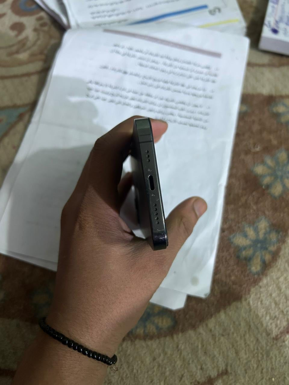 سلام عليكم ايفون 12برو جهاز نضيف ﻼ مفتوح ولا مصلح ذاكرته 256بطاريه 74مثل ما واضح بَـ صوره الجهاز نضيف سعره 400وبي مجال.  للبيع فقط
مكاني البصره5ميل 
***********
