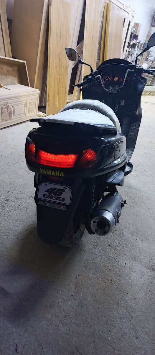 سلام عليكم دراجه ماجسته ملي كراند 
دراجه كامله مكفوله اي نقص مابيها 1/1
محرك 400
سعر 850 الف وترهم مراوس حسب القناعه
***********
***********
