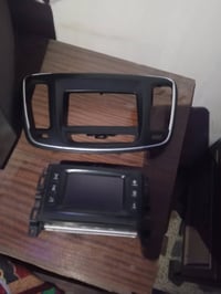 شاشة C200 • شغالة • وياها إطار