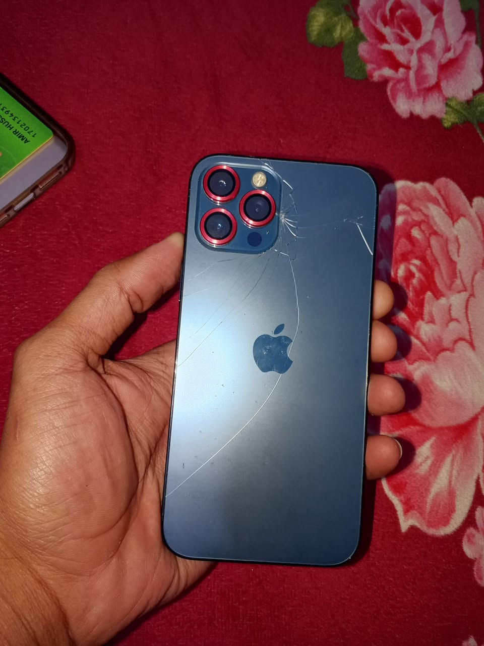 السلام عليكم ايفون ١٢ برو ماكس للبيع السعر ٤٠٠ وبي مجال
بطاريه ٨٤ مثل ما موضح بالصوره بلادي 

كامرات فول تصوير احترافي راقي 

مبدل شاشه تفصيخ يعني هم تكدر تكول بلادي 

الضهر مفطور مثل ما موضح بالصور 

المكان كربلاء 

رقم ***********
