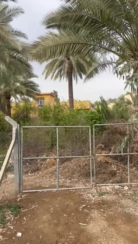 اخوان عدنه 600متر  البيع مناسبه

ترهم سكن وترهم مزرعه كلشي ترهم

كهرباء ماء واصله شارعه سبيس
  ***********
