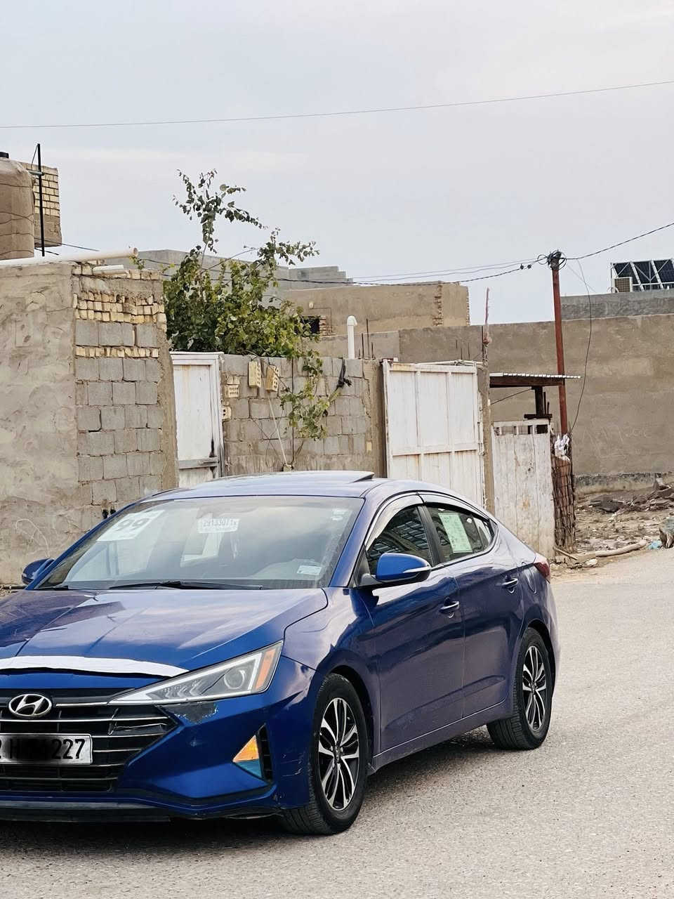 السلام عليكم للبيع النترا سبورت 2020فول مواصفات 1/1
السياره جاهزه كير ومحرك كفاله وحداديه جديده تخم تاير جديد ماناقصها برغي وارد امريكي بيها 3قطع صبغ
السعر 118وبيها مجال للشراي 
بدون ايرباك بدون دواخل 
اللاستفسار ***********
الشراي يتصل ويدلل👆👆
مواصفات 
شاشه تحم استيرن جهتين 
شفتات بل ستيرن 
بصمه  +بصمات ابواب 
كزوز رياضي
كشنات جلد تدفه تبريد 
وباقي المواصفات معروفه
